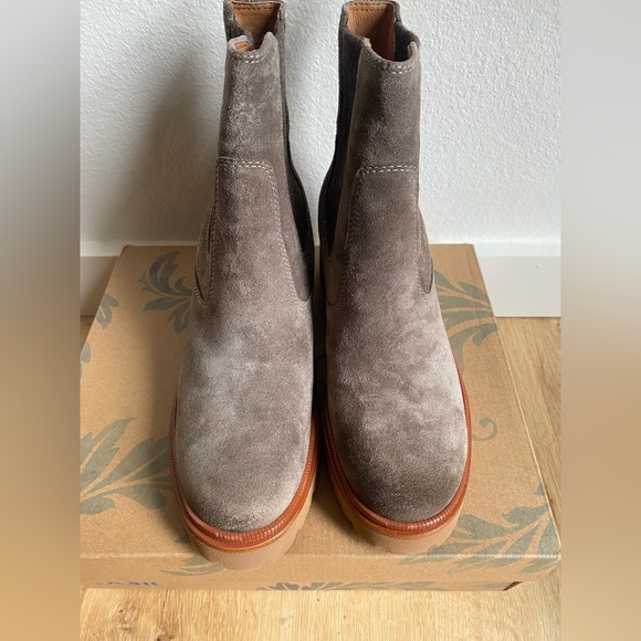 Sofft Jordie Waterproof Chelsea Boot- new in box! - Picture 2 of 6